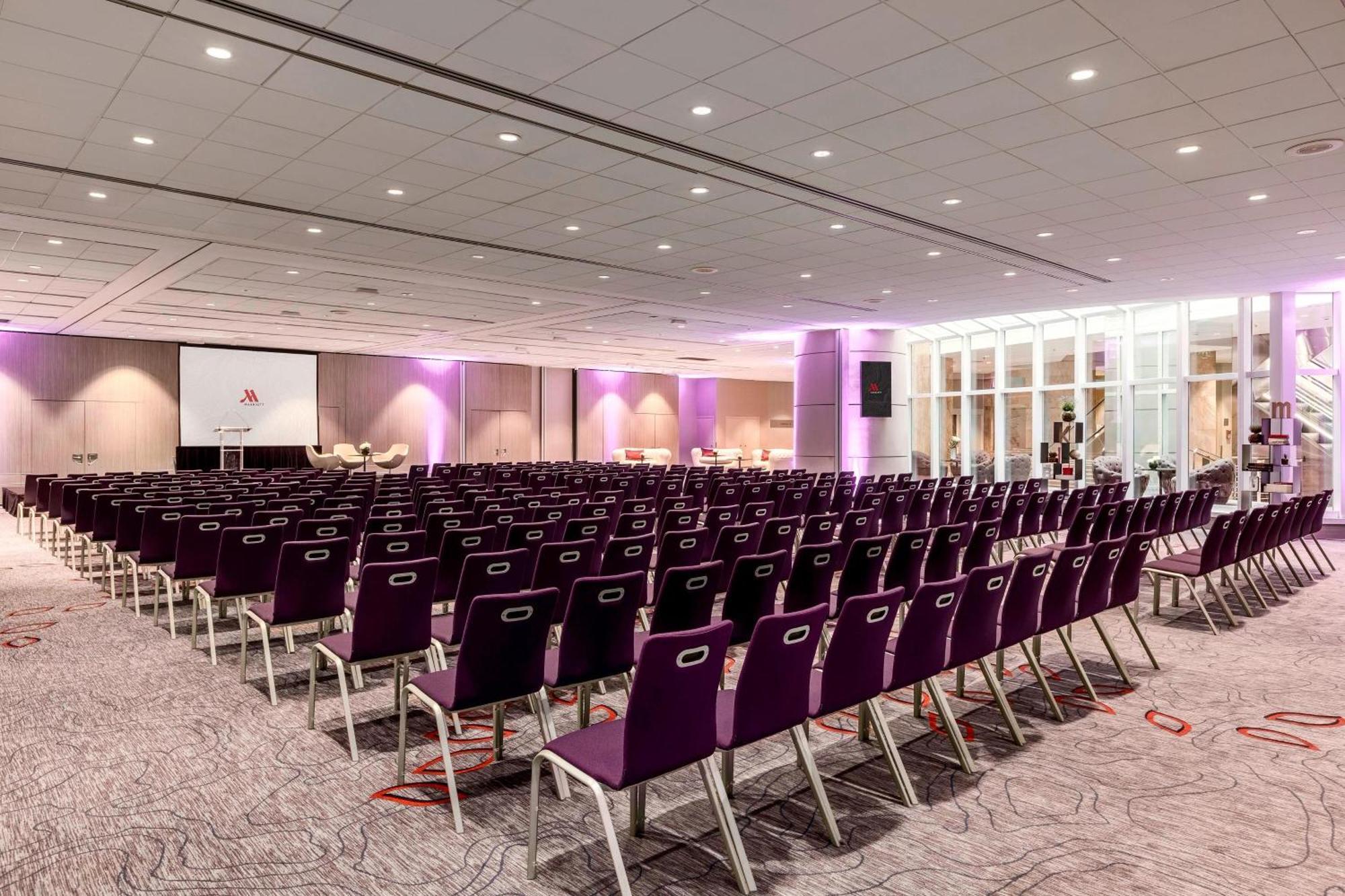 Marriott Rive Gauche & Conference Center Hotel